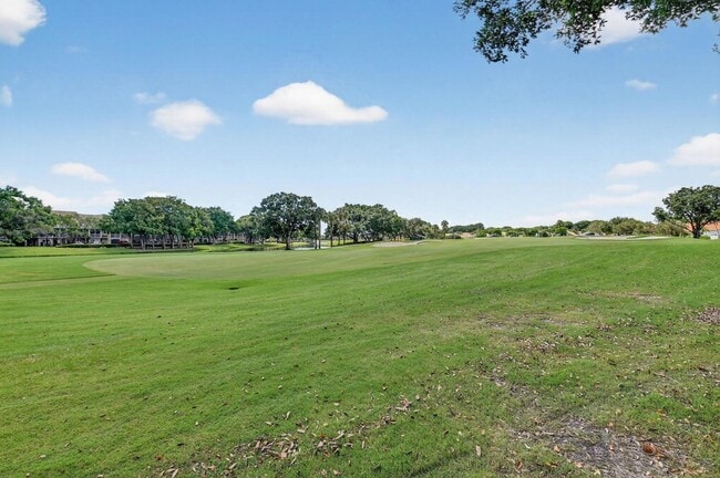 Building Photo - 5850 NW 21st Ave