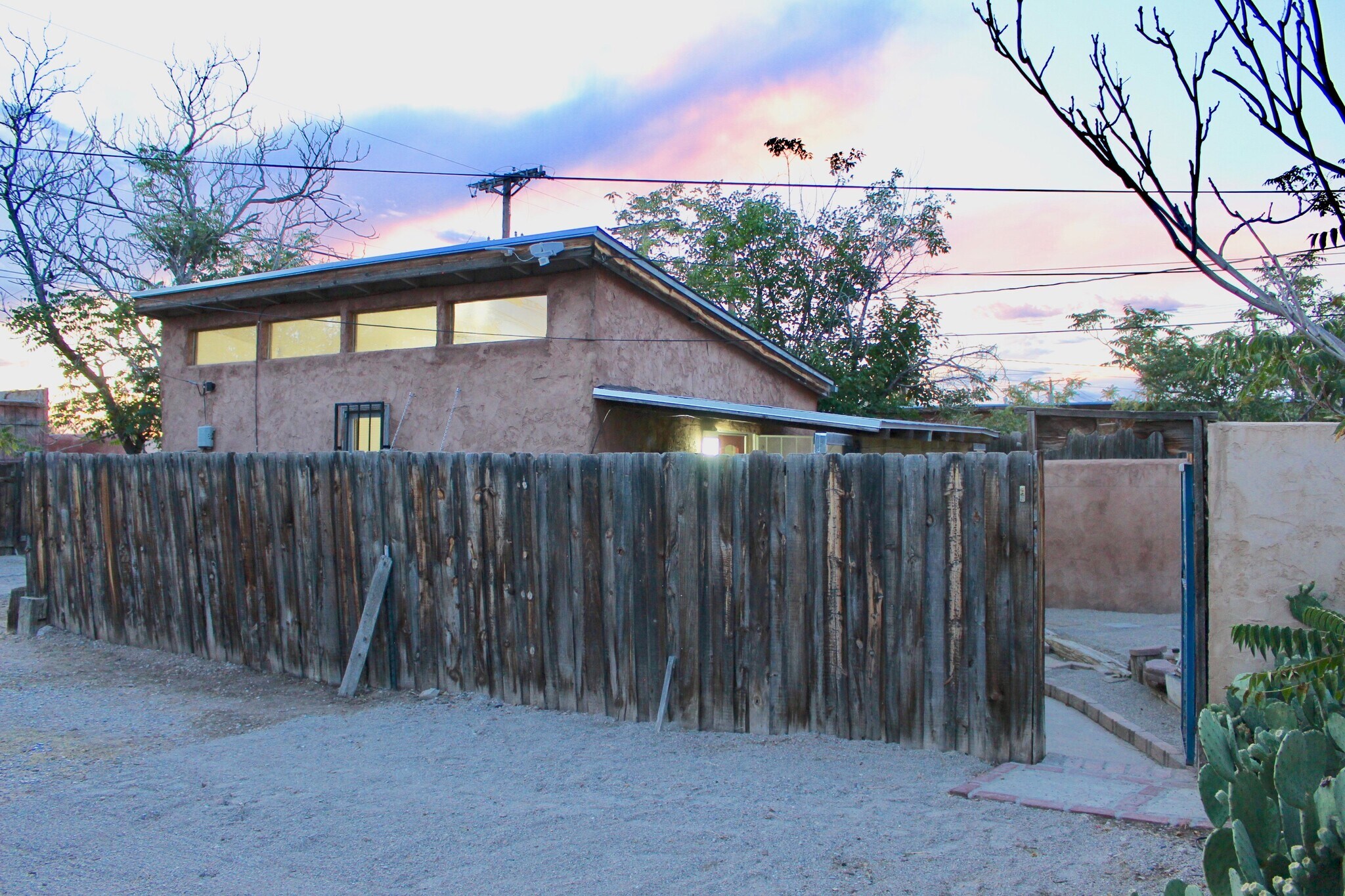 Building Photo - 307 Stanford Dr SE