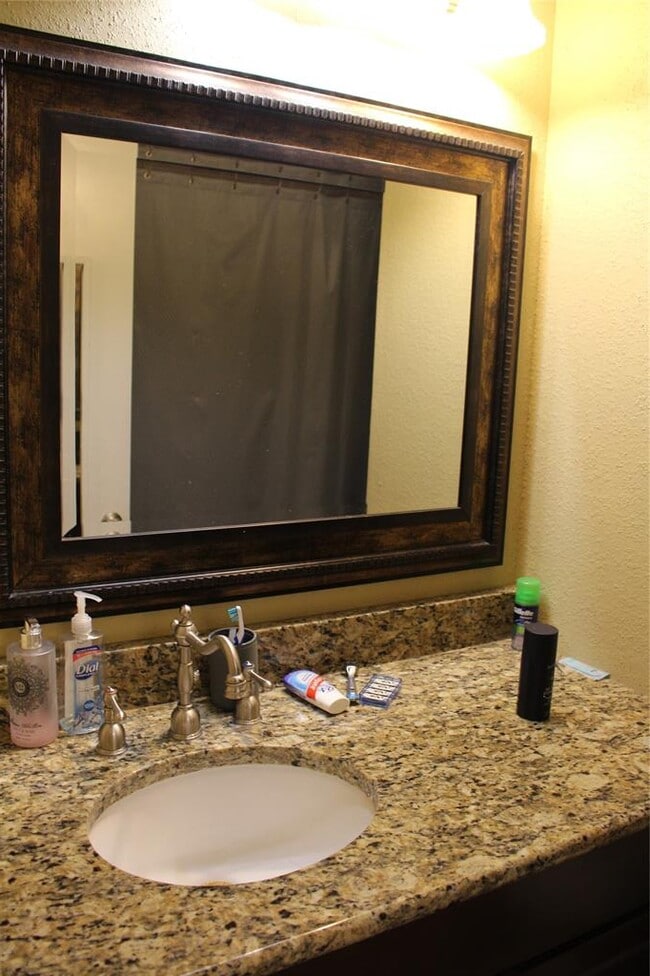 Building Photo - 2801 Rio Grande St