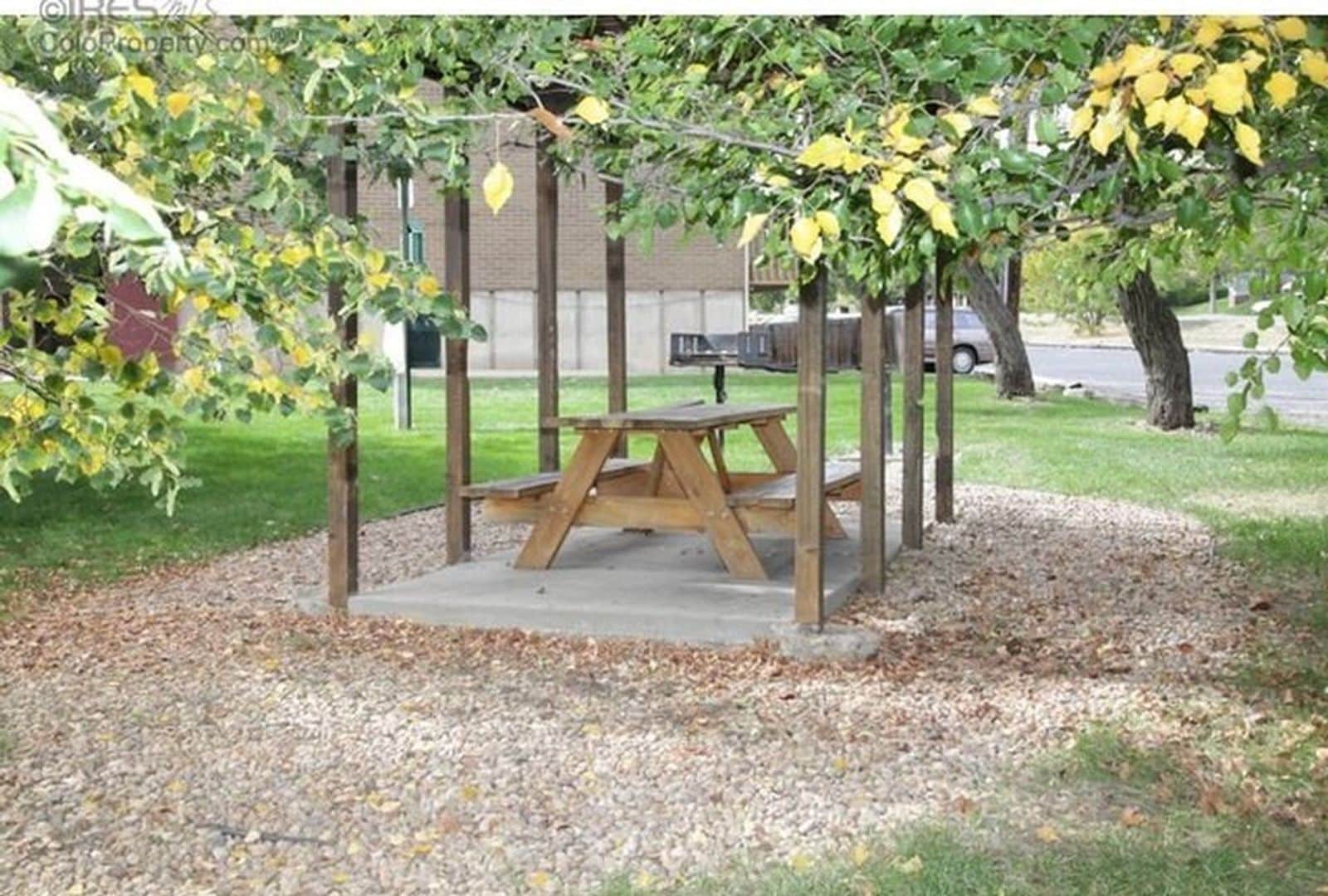 Building Photo - 1608 Cottonwood Dr