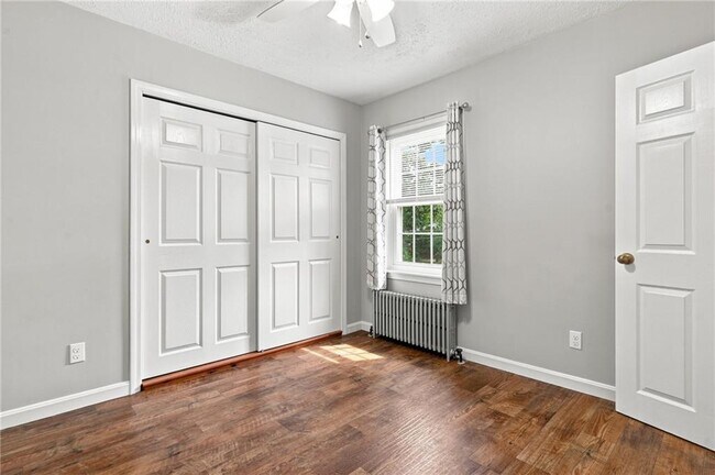 Building Photo - 51 Pettaconsett Ave