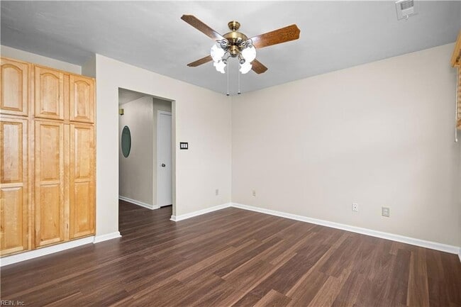 Building Photo - 821 Gene Crescent