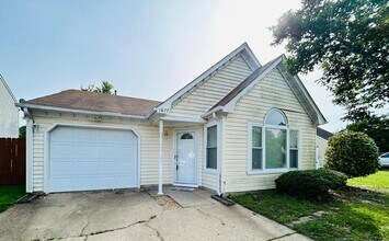 Building Photo - Welcome to Your New Home in Virginia Beach, VA!