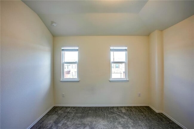 Building Photo - 545 Ayinger Ln