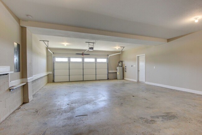 Building Photo - 1121 Cardinal Creek Dr