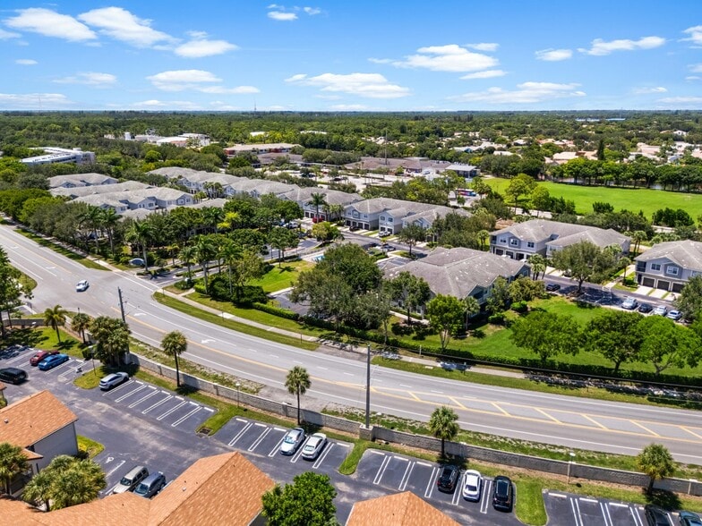 Building Photo - 3051 Grandiflora Dr