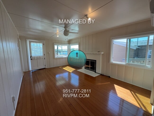 Building Photo - Incredible Gem! Ocean side of PCH with expansive views won't last long!