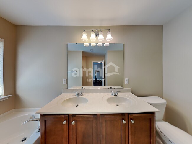 Building Photo - 253 Averasboro Dr