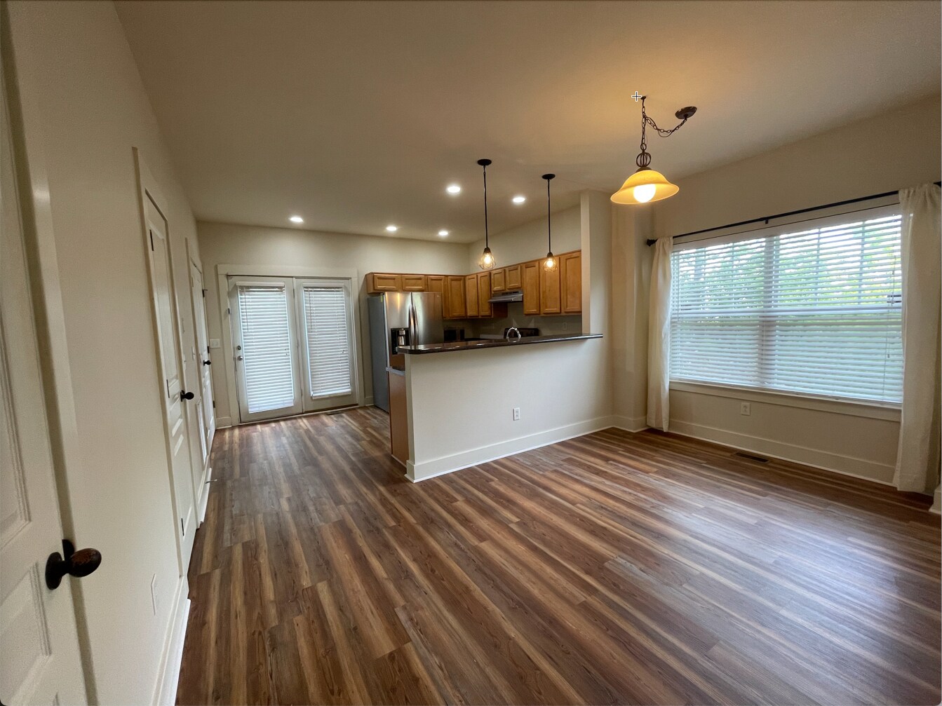 Building Photo - 2364 Zermatt Ave