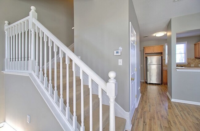 Building Photo - 127 Davila St