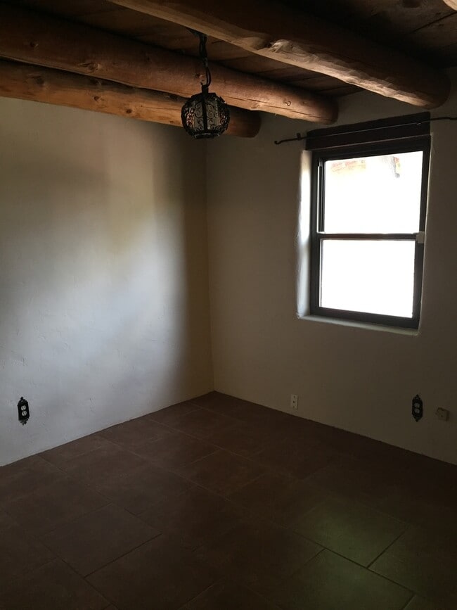 Building Photo - WATSON ADOBE 3 Bedroom 2 Bath 1350/SF