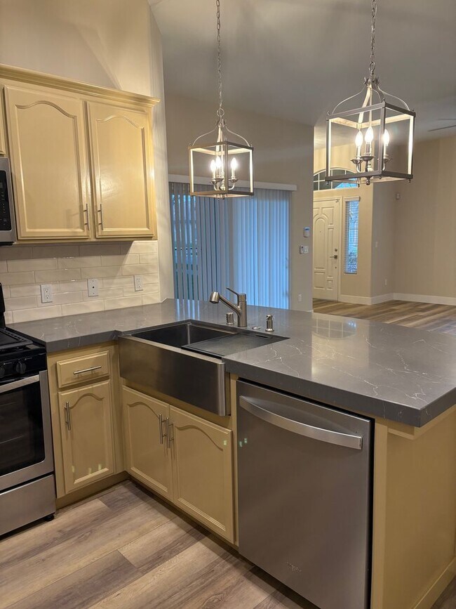 Building Photo - 624 Jasmine Parke Dr