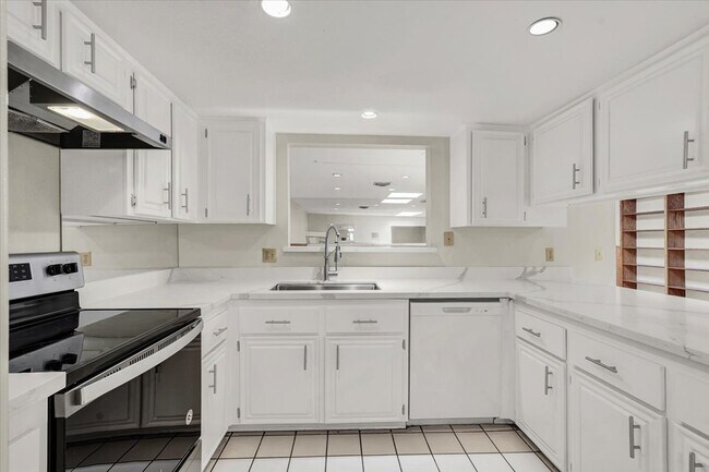 Building Photo - 3463 Monte Carlo Dr