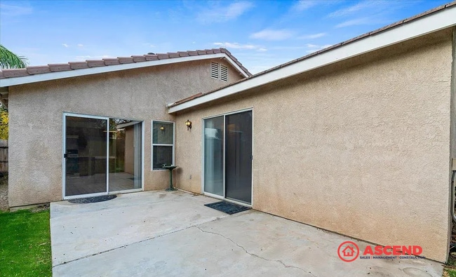 Building Photo - Wonderful 4 Bedroom Located in Laurel Glen Area!