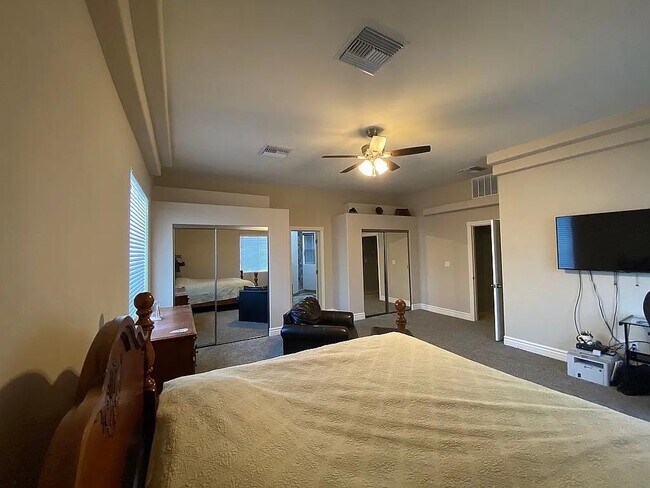 Building Photo - 3528 N Val Vista Rd