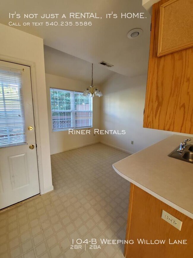 Building Photo - 104 Weeping Willow Ln