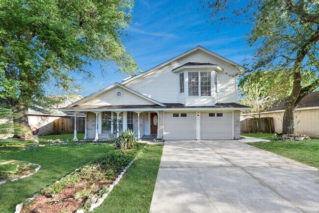 Building Photo - 15614 Barbarossa Dr