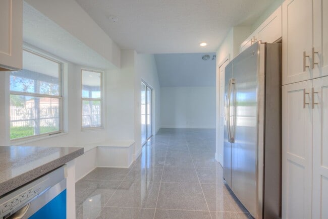 Building Photo - 14610 Astina Way
