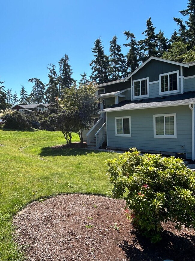 Building Photo - Beautiful 5 Bedroom Home in Coupeville! Pet Friendly! $250 Move In Credit!
