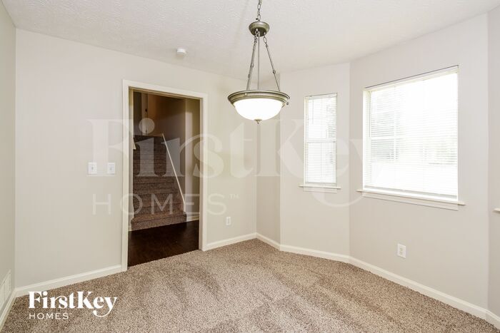 Building Photo - 2430 Century Ln