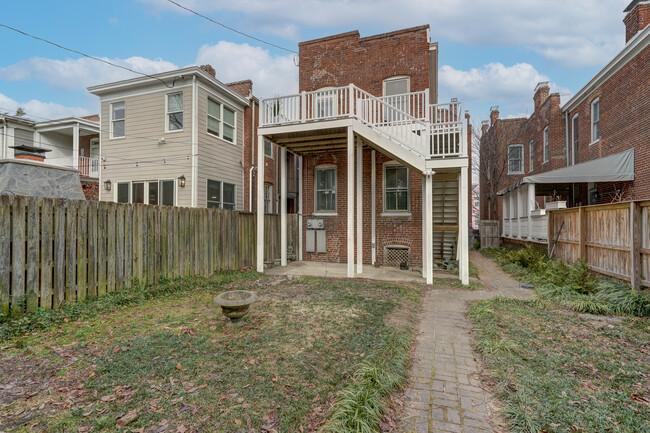 Building Photo - 1913 Hanover Ave