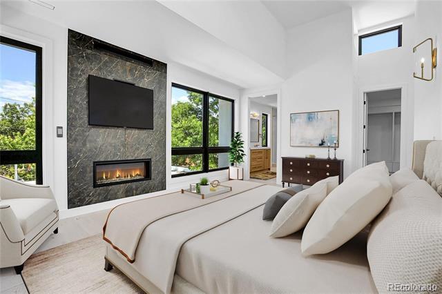 Building Photo - 1491 S York St