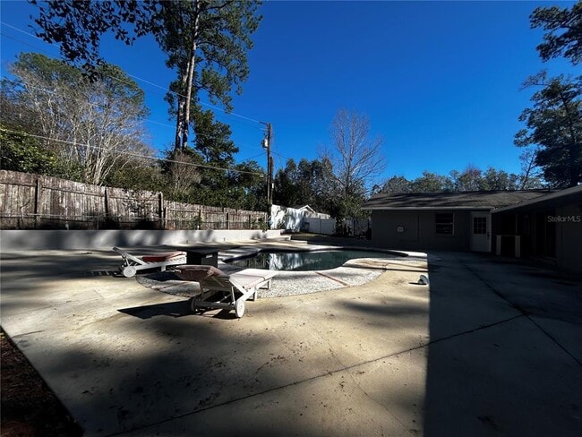 Building Photo - 1606 NW 22nd St