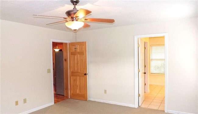 Building Photo - 103 K D Ln