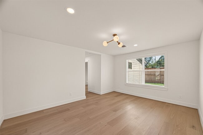 Building Photo - 9242 Autauga St