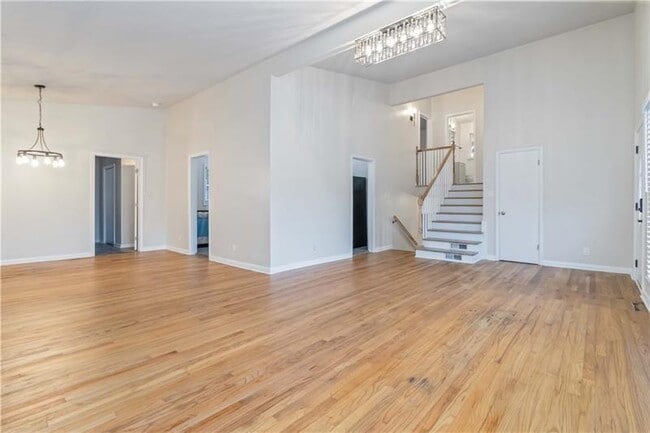 Building Photo - 3035 McLendon Cir NW