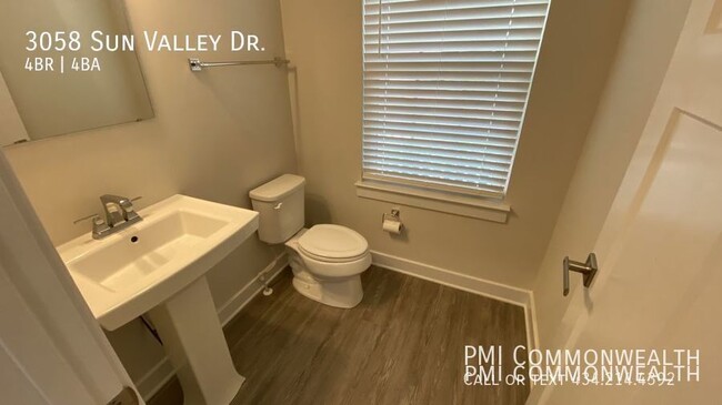 Building Photo - 3058 Sun Valley Dr