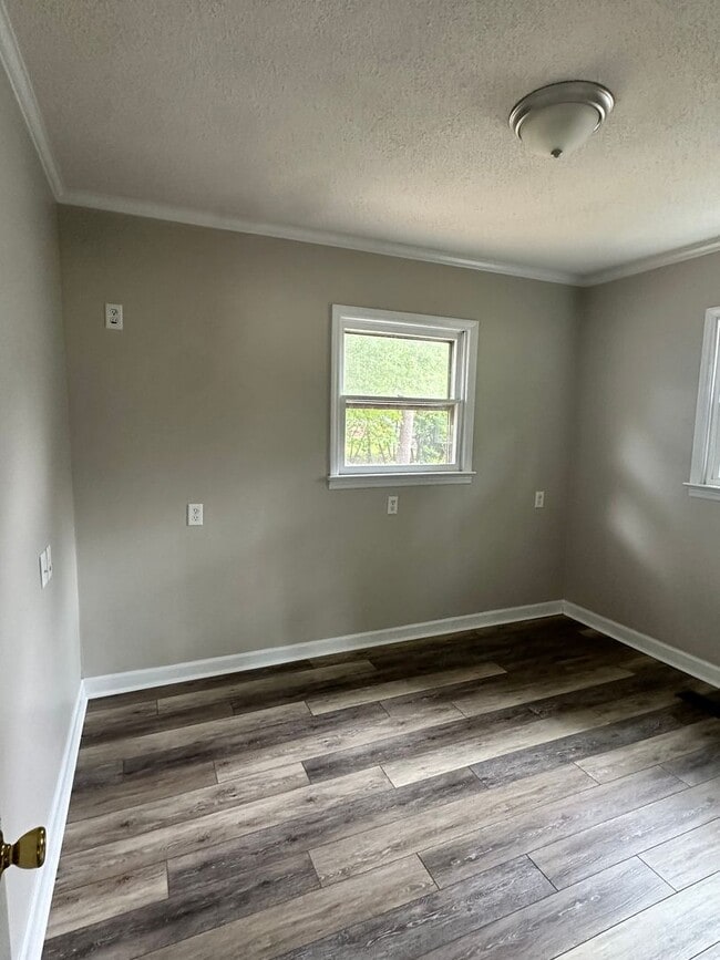 Building Photo - RENTAL HOME 3BD/1.5BTH
