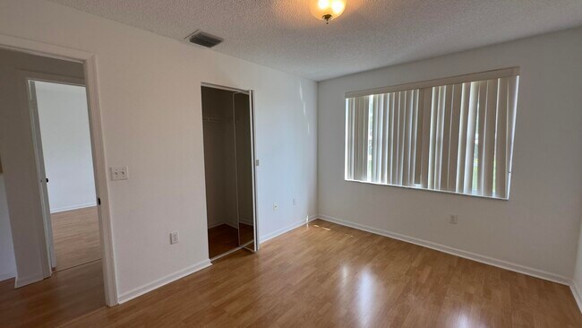 Building Photo - 4068 Eastridge Dr