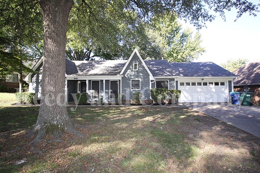 Primary Photo - 6761 Blue Spruce Dr