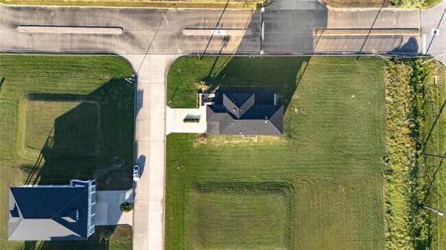 Building Photo - 21201 Scissor Tail Ln