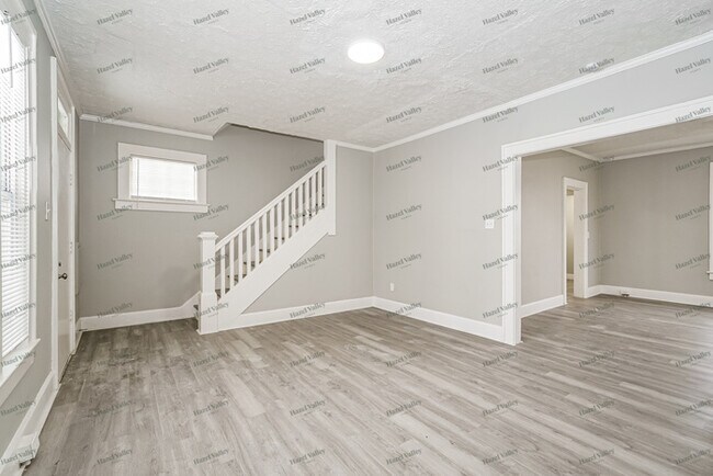 Building Photo - 156 S Eureka Ave