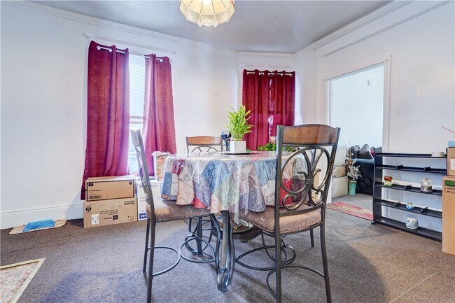 Building Photo - 183 Union St N