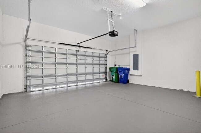 Building Photo - 4398 SW 173rd Ave