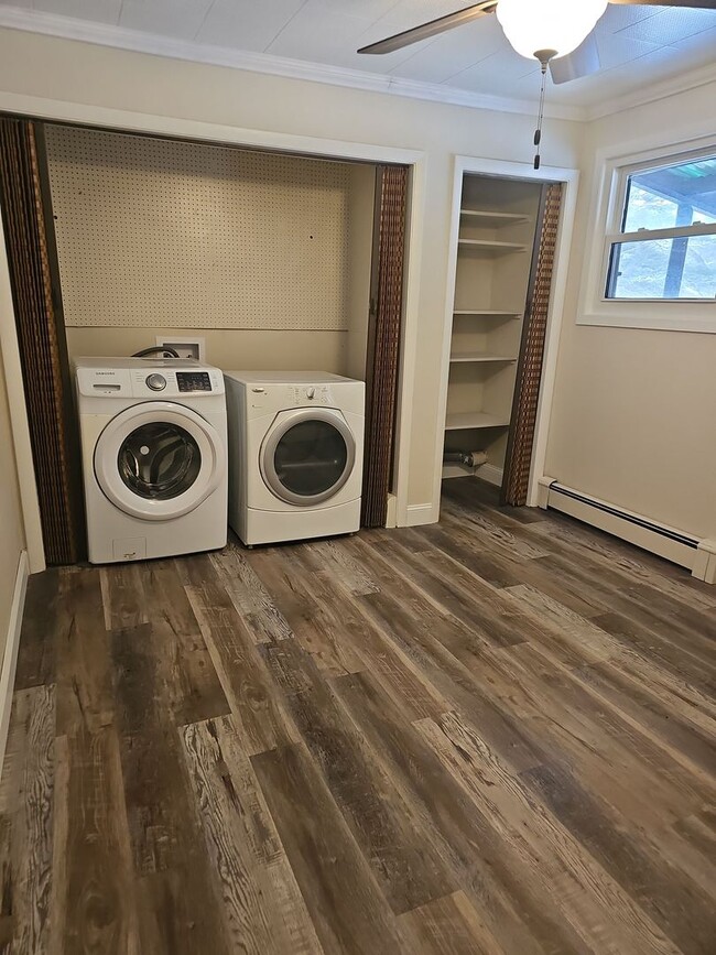 Building Photo - 3 bedroom 3 bath!!!~