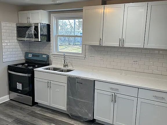 Building Photo - 7137 W 109th Pl