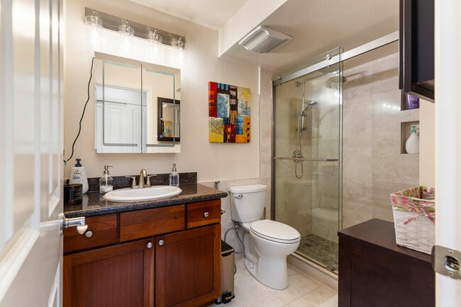 Building Photo - 501 141st Ave SE