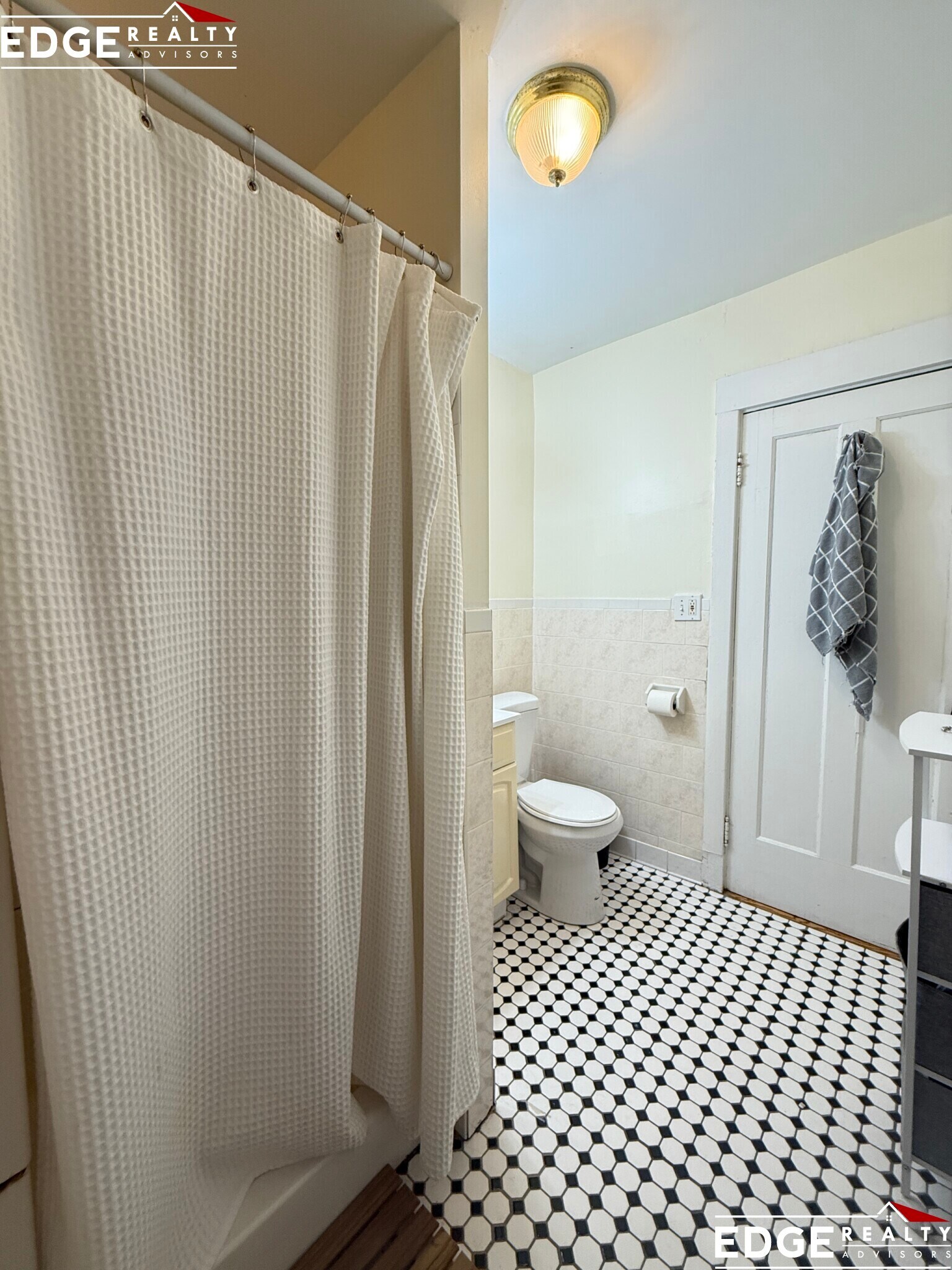 Building Photo - 338 Saint Paul St