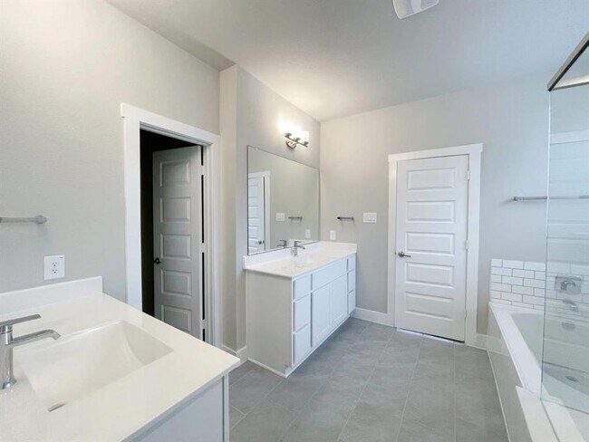 Building Photo - 3514 Gore Creek Dr