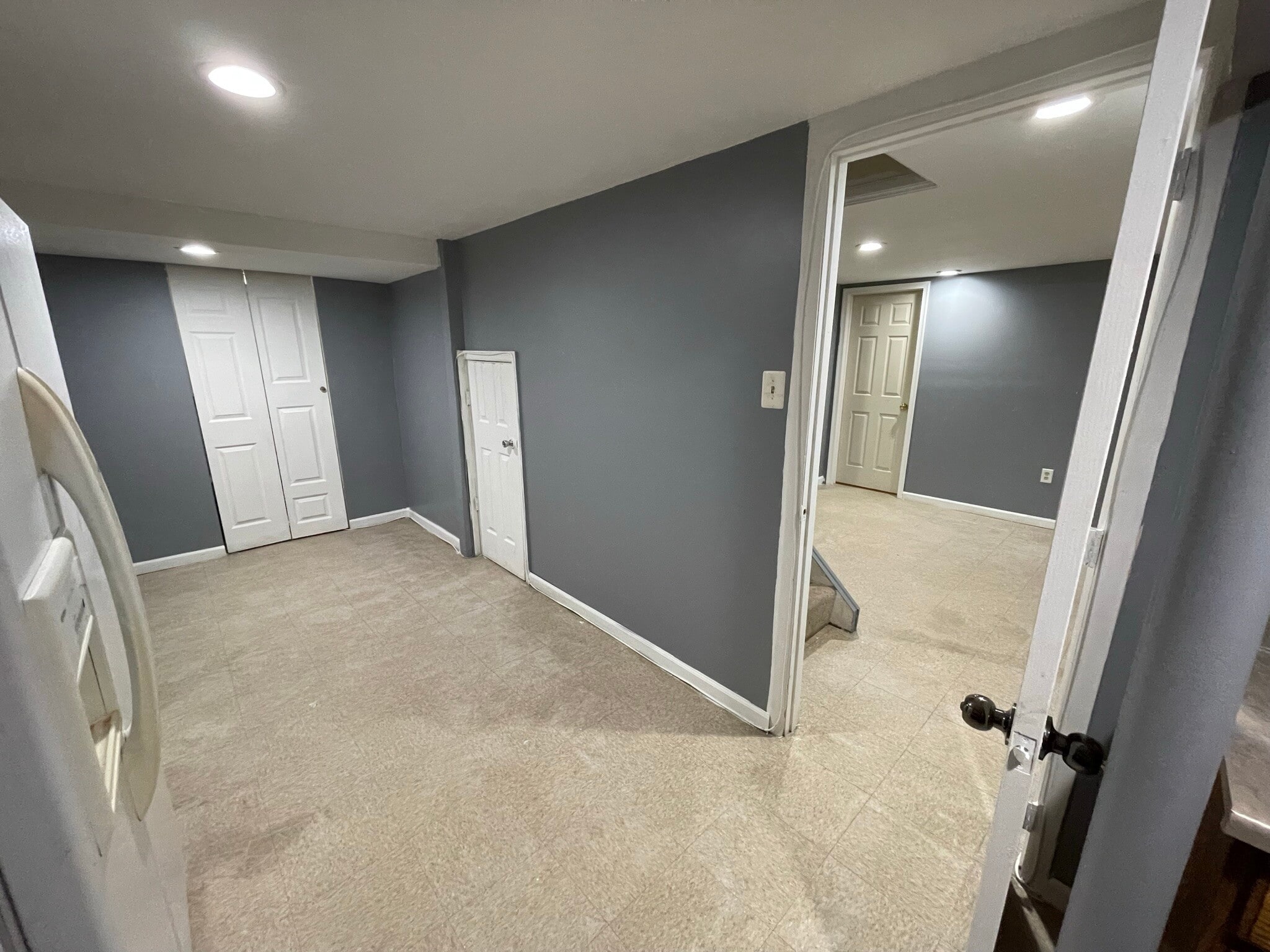 Building Photo - 216 Carnation Ct