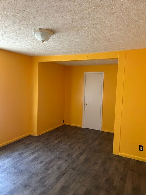 Building Photo - 1708 W 24th St