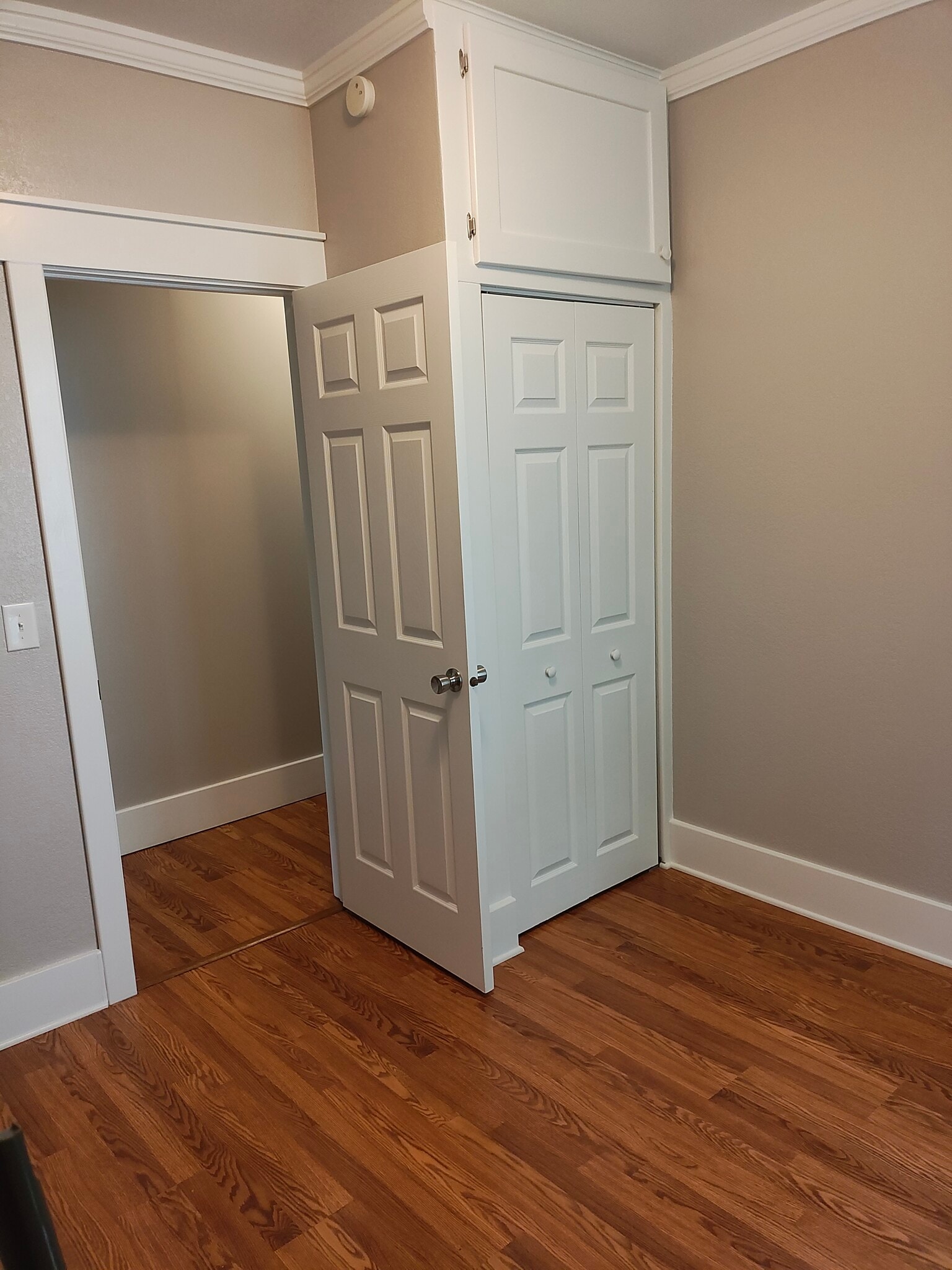 10.5 x 11 Bedroom - 917 Dockery St