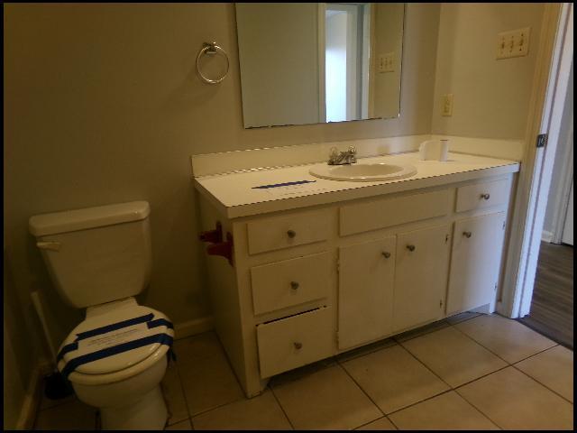 Building Photo - 1805 Sanford Dr