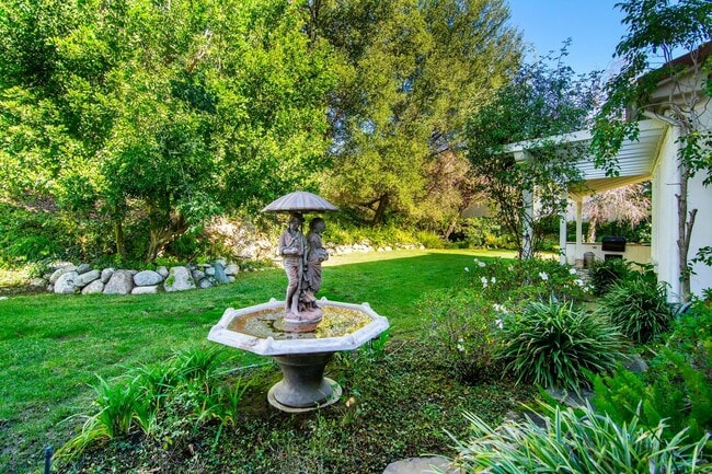Building Photo - 25339 Prado De Los Arboles