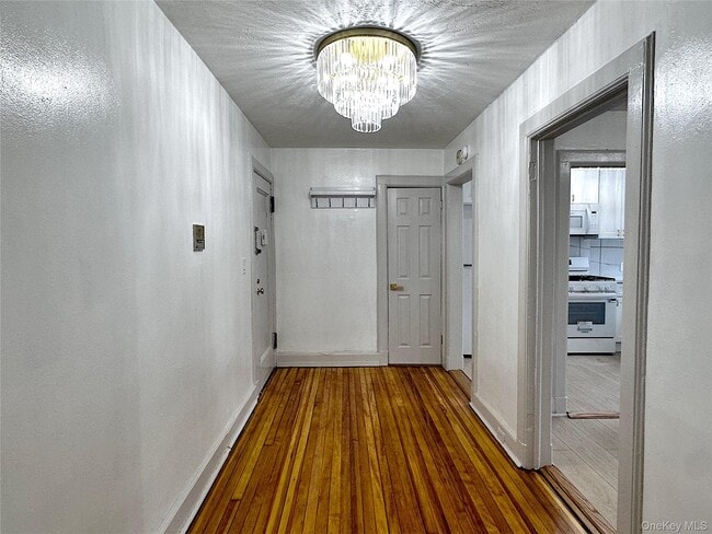 Building Photo - 153 Fifth Ave