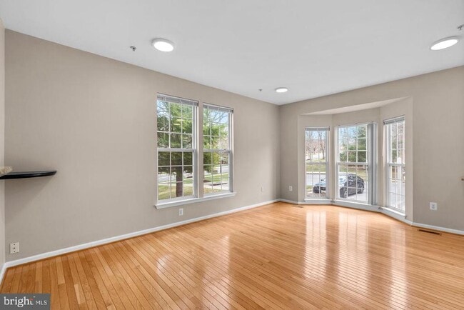 Building Photo - 2133 Bexley Dr